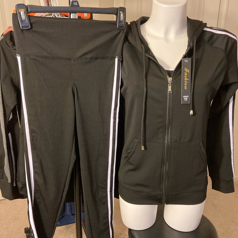 3pc Women’s Track Suit set size S/M